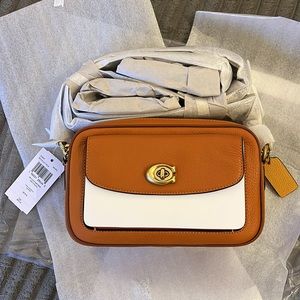 Coach Willow Camera Bag Colorblock B4/Canyon Polished Pebble Leather NWT C0695
